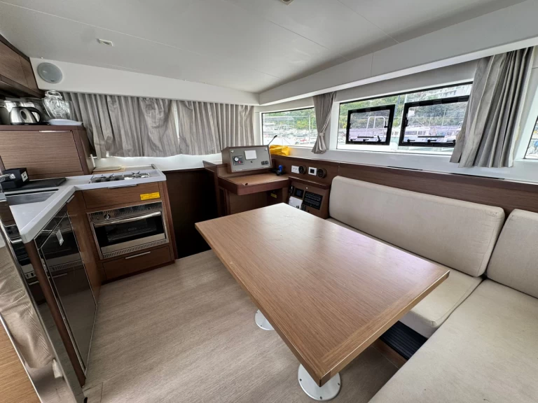 Uthyrning Capo d'Orlando - Lagoon Lagoon 40 av Samboat 