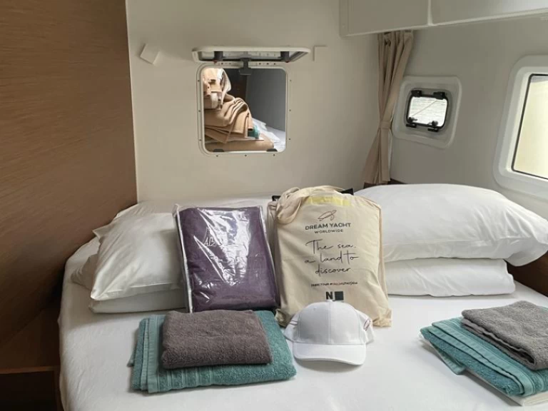 Katamaran  för uthyrning Volos till det bästa priset 