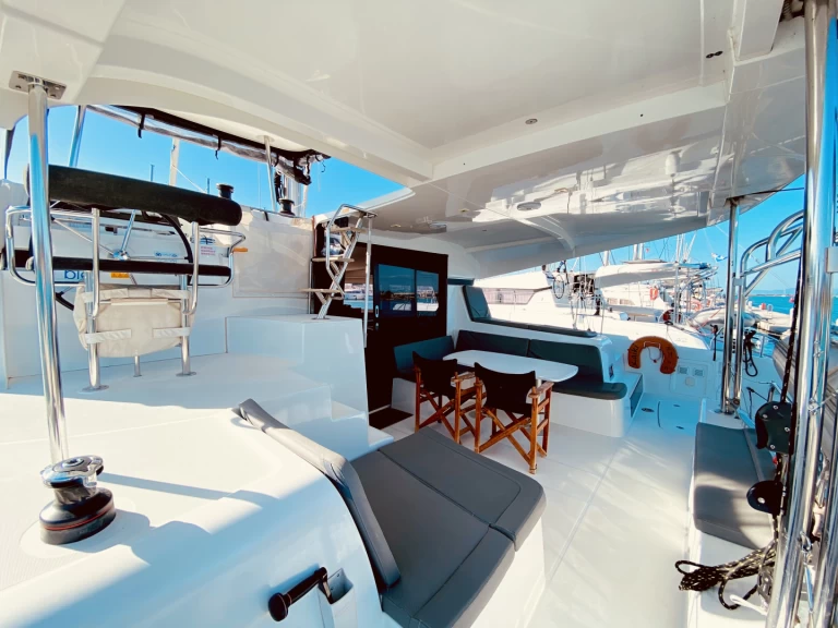 Yacht charter Lefkáda billig Lagoon 42