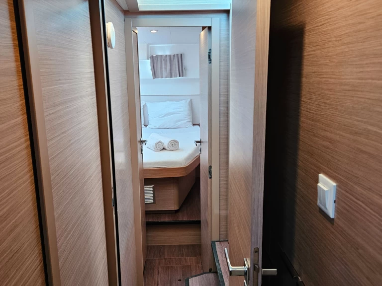 Uthyrning Katamaran  Lagoon med en båtlicens 