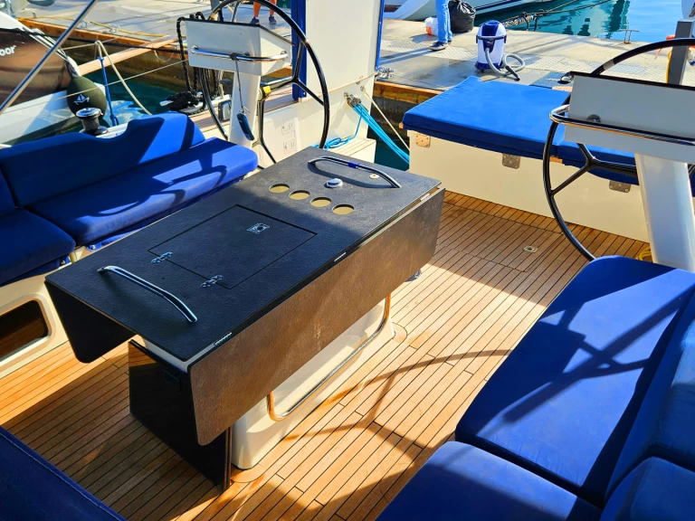 Uthyrning Segelbåt  D&D Yacht med en båtlicens 