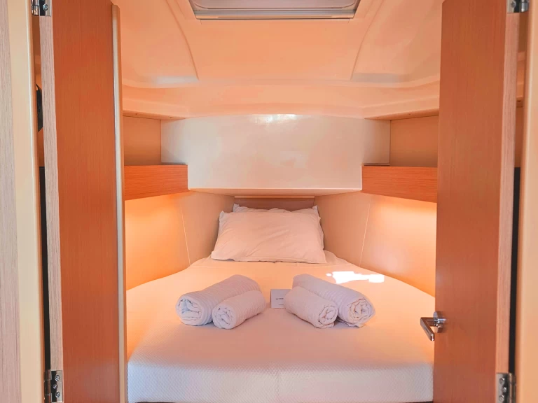 Yacht charter Marmaris billig Oceanis 30.1