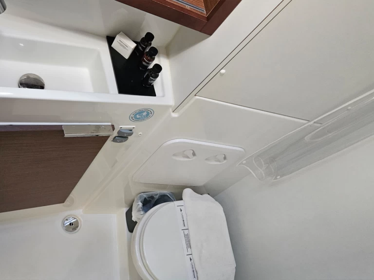 Lagoon Lagoon 40 charter bareboat eller skeppad i Fethiye