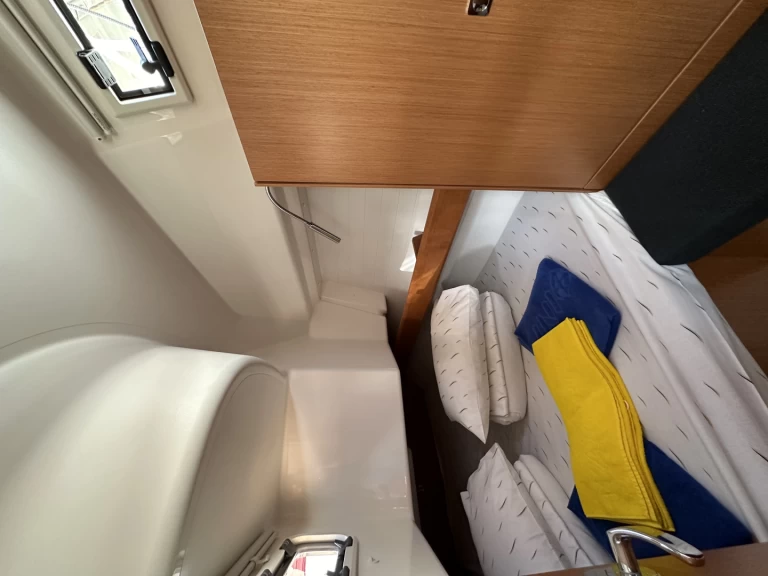 Yacht charter Trogir  billig Cruiser 34