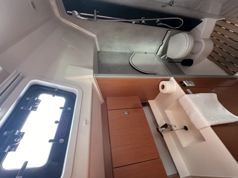 Segelbåt  för uthyrning Trogir  till det bästa priset 