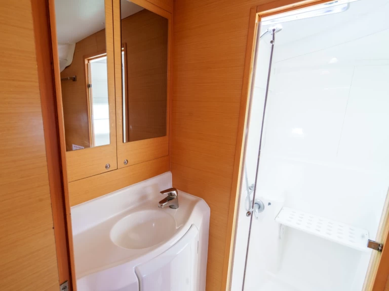 Yacht charter Rangiroa billig Lagoon 380 S2