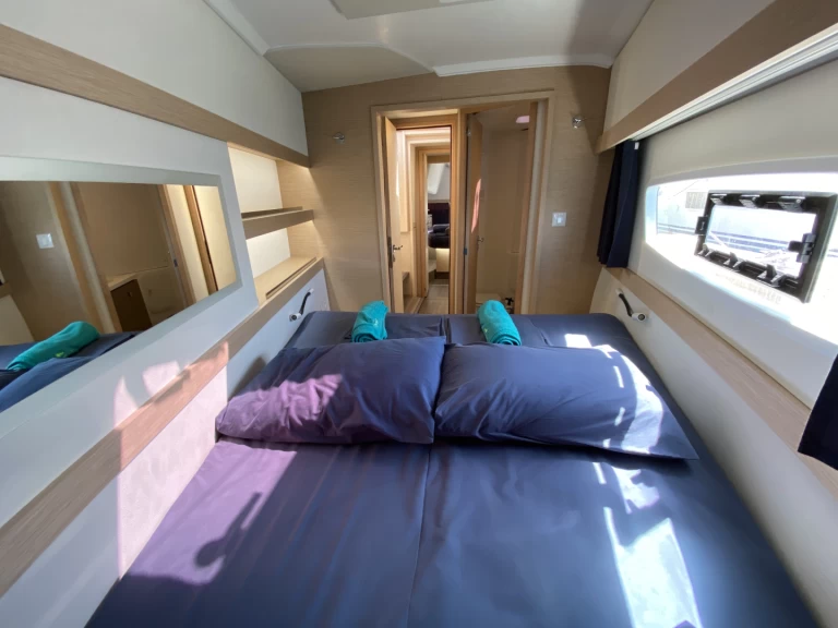 Hyra Katamaran  med eller utan skeppare Fountaine Pajot San Miguel De Abona 