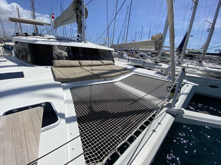 Hyr en Fountaine Pajot Lucia 40 Ibiza Town 