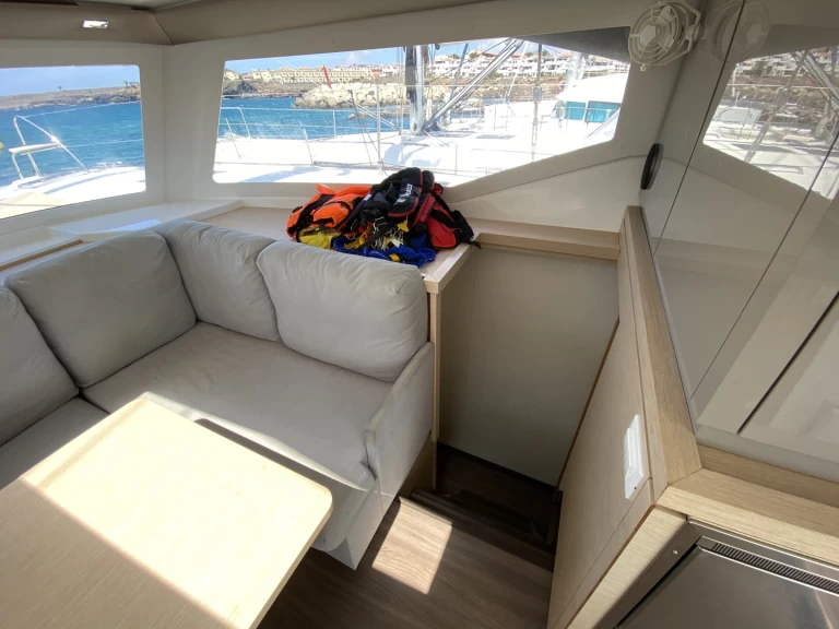 Yacht charter Ibiza Town billig Lucia 40