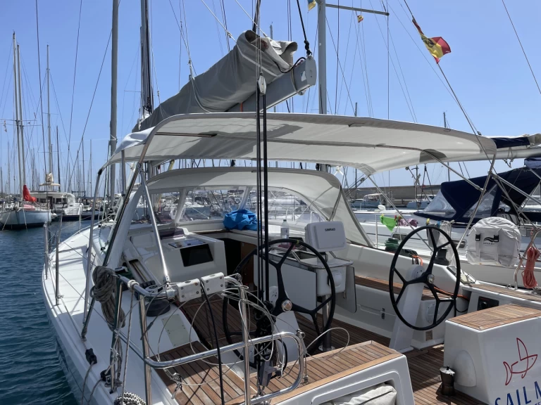 Hanse Hanse 415 charter bareboat eller skeppad i Ibiza Town