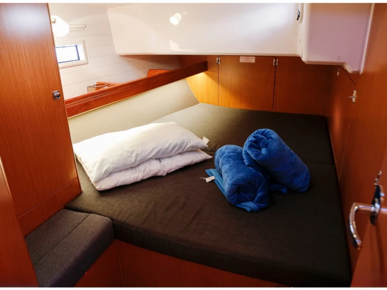 Uthyrning Olbia - Bavaria Cruiser 46 av Samboat 