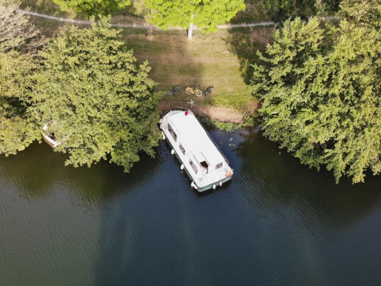 Hyra Kanalbåt med eller utan skeppare Jeanneau Grez-Neuville 