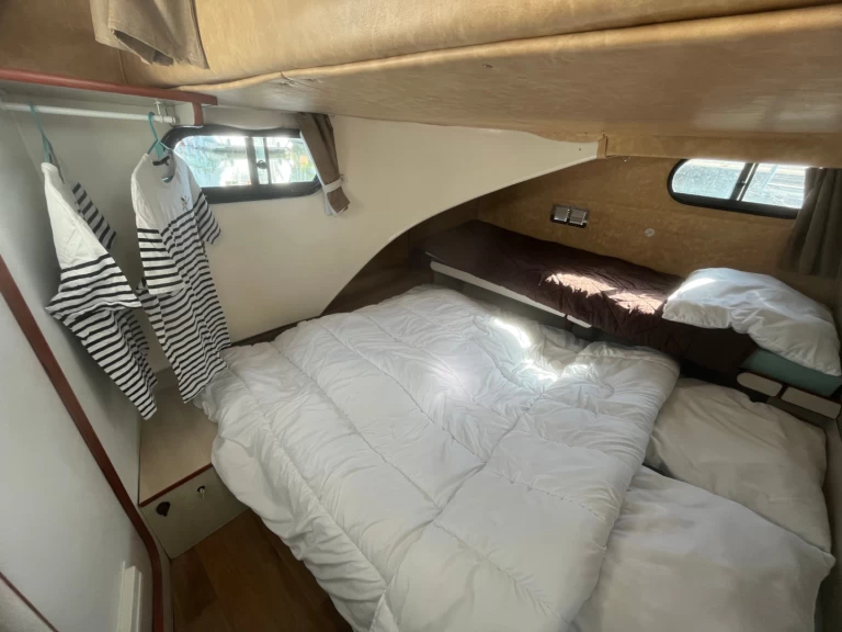 Yacht charter Sablé-sur-Sarthe billig Comfort Family 6-9 people