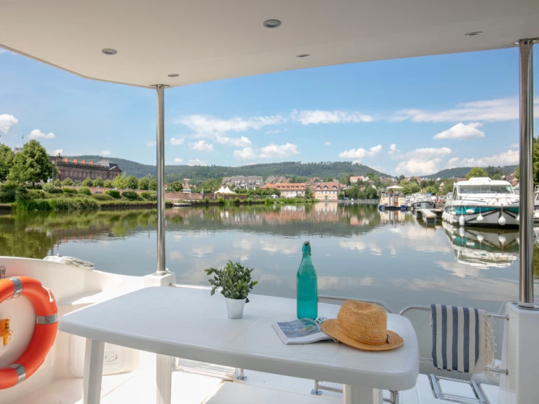 Båtuthyrning Nicols Yacht Premium Groupe XL 8-12 p. i Grez-Neuville på Samboat 