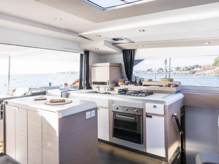 Hyr en Fountaine Pajot Aura 51 Porto-Vecchio 