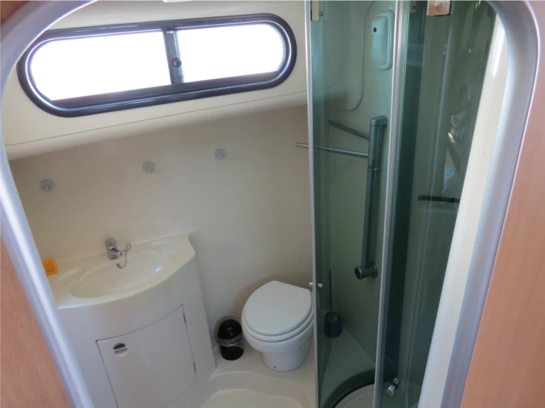 Uthyrning Grez-Neuville - Nicols Yacht Premium Groupe 8-10 p. av Samboat 