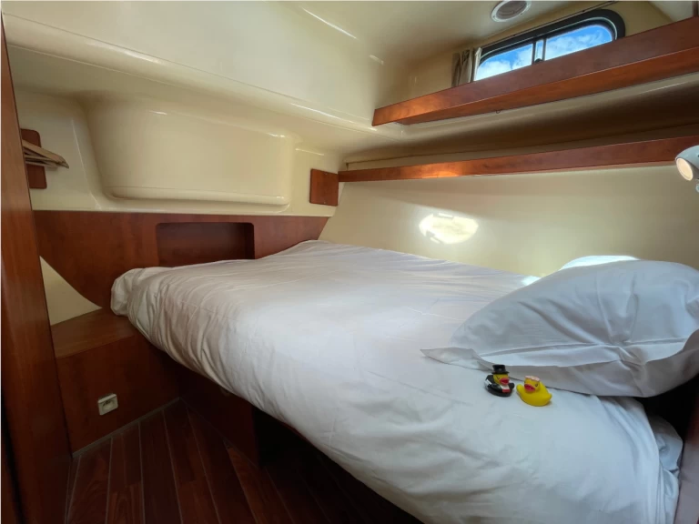 Hyr en Nicols Yacht Confort Couple XL 2-4 p. Grez-Neuville 