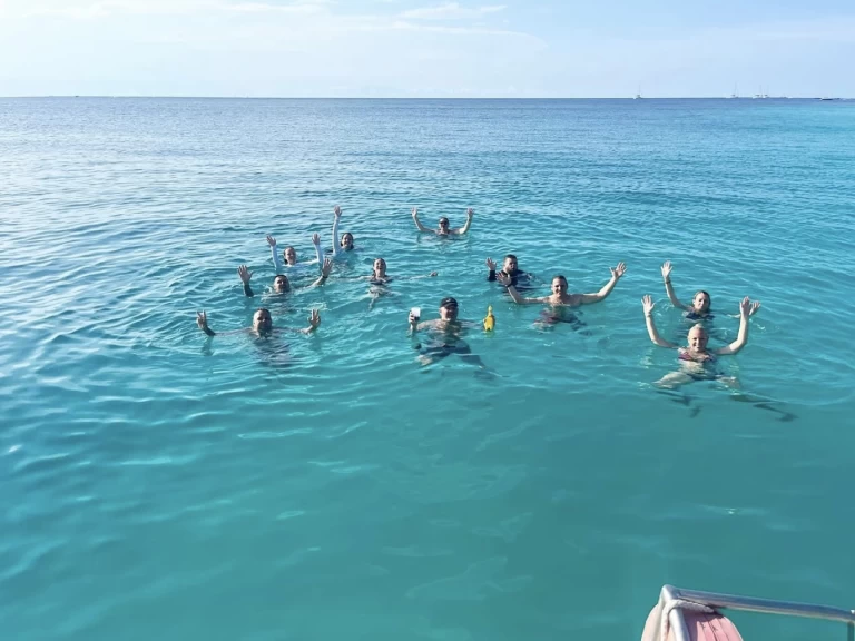 Custom Made Custom made charter bareboat eller skeppad i Kendwa