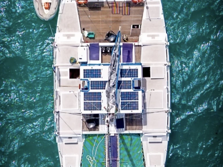 Uthyrning Katamaran  Custom Made med en båtlicens 