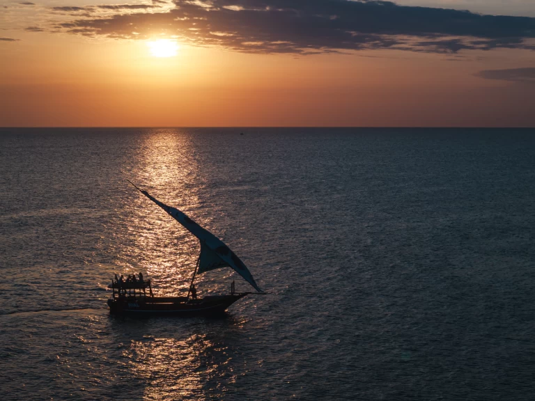 Hyra Katamaran  med eller utan skeppare Custom Made Kendwa 