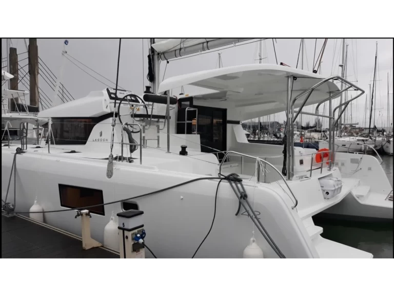 Uthyrning Katamaran  i Alimos - Lagoon Lagoon 42[G]