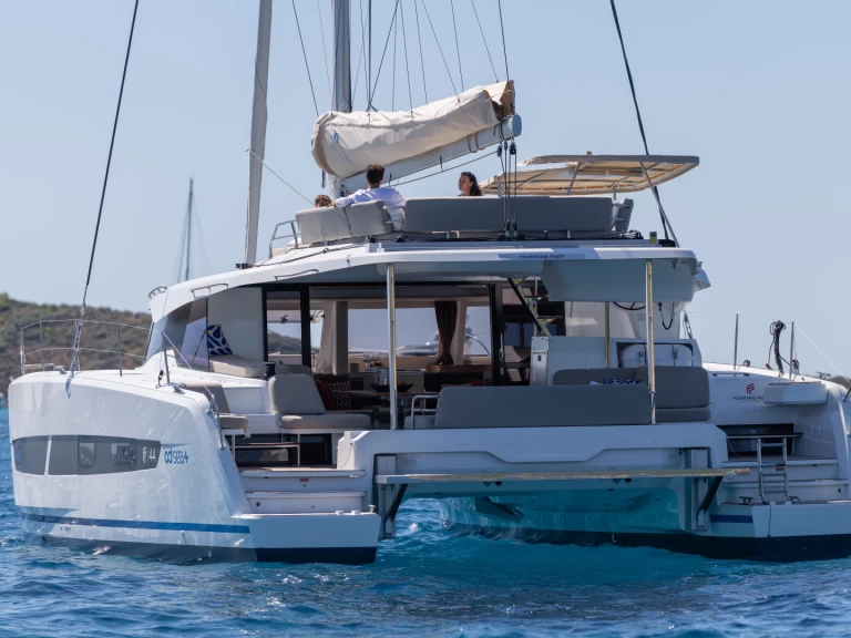 Yacht charter Portimão billig FP 44