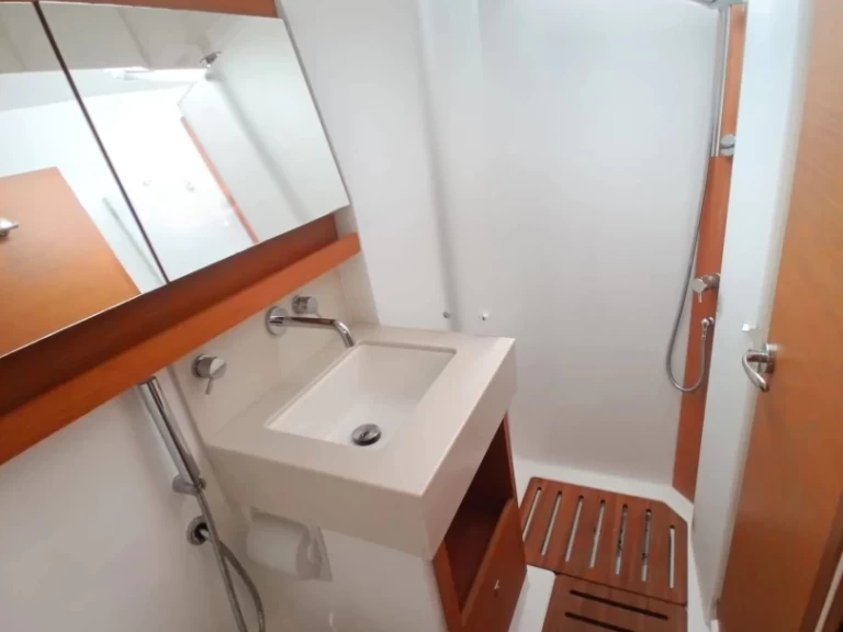 Hyra Segelbåt  med eller utan skeppare Dufour Cagliari 