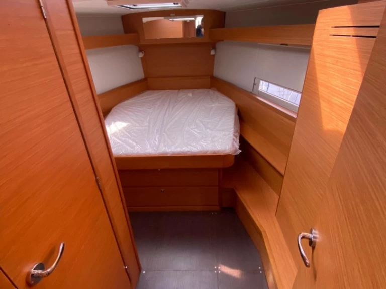 Uthyrning Segelbåt  Dufour med en båtlicens 