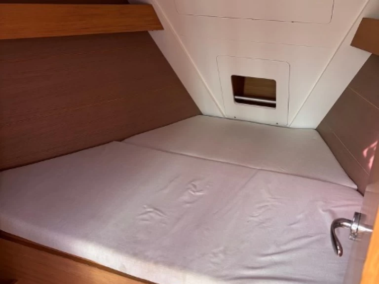 Dufour Dufour 310 Grand Large charter bareboat eller skeppad i Palermo