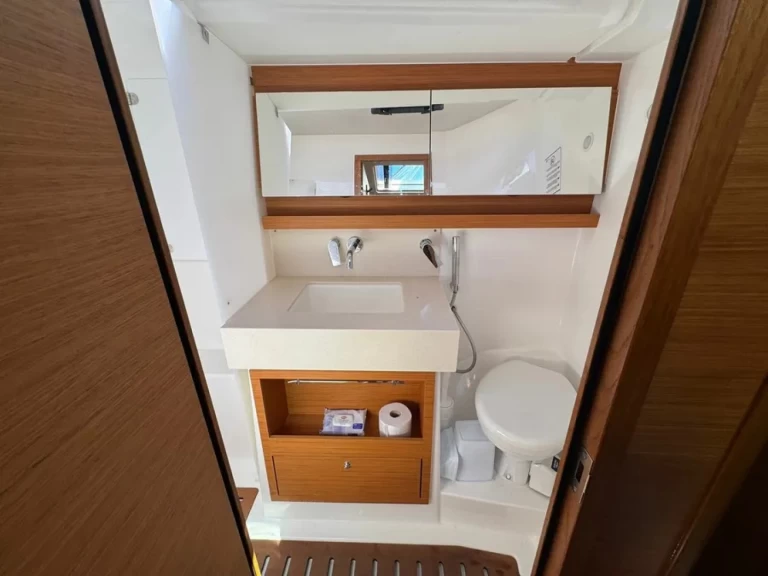 Hyra Segelbåt  med eller utan skeppare Dufour Procida 