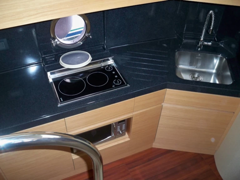 Hyr en Azimut Azimut 43 Fly Donji Seget 