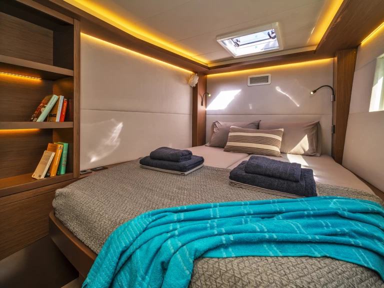 Hyra Katamaran  med eller utan skeppare Lagoon Alimos 