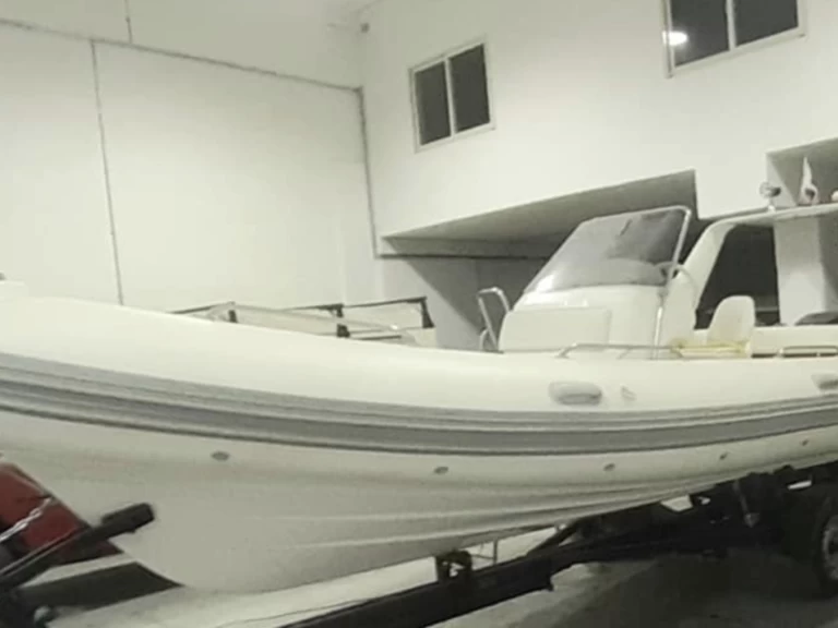 Yacht charter Baden billig Eagle 650 H