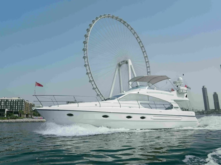 As Marine 52 charter bareboat eller skeppad i Dubai Marina