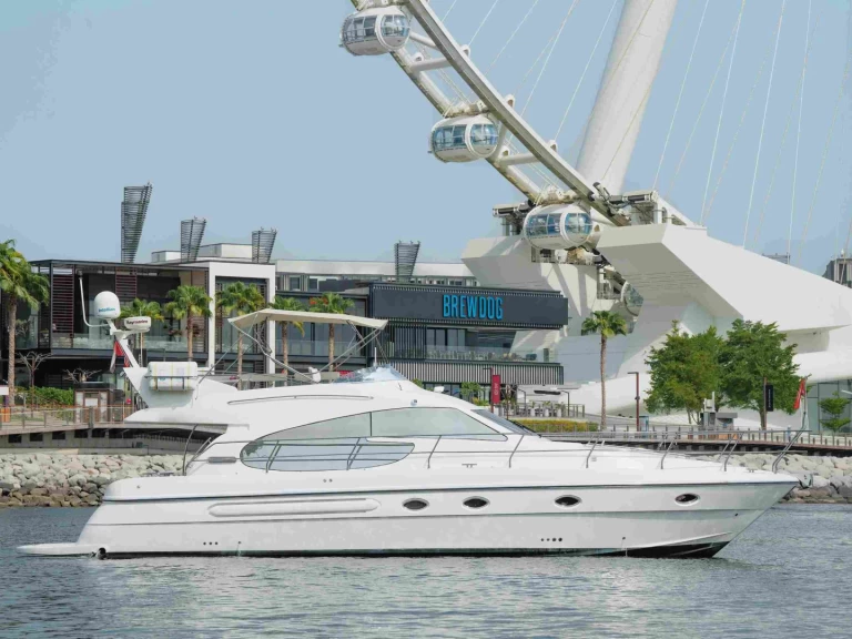 Hyr en As Marine 52 Dubai Marina 