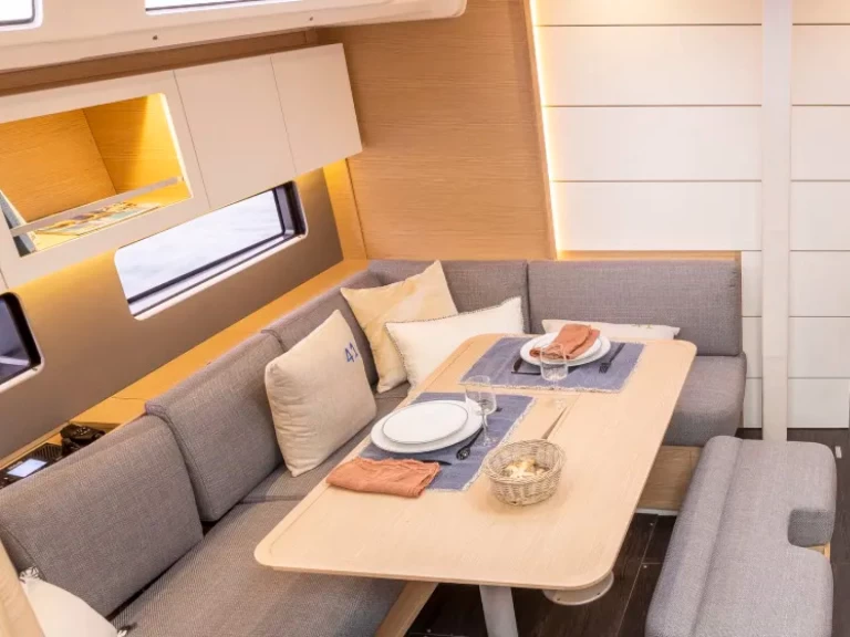 Yacht charter Saint George billig Moorings 41.3