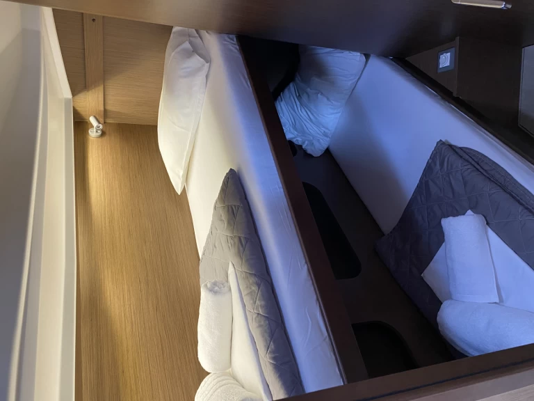 Båtuthyrning Bénéteau Oceanis 40.1[G] i Alimos på Samboat 