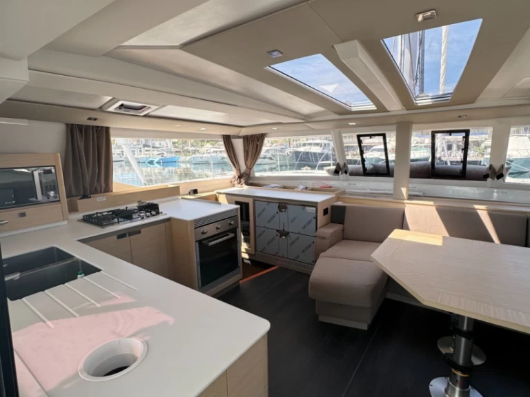 Hyr en Fountaine Pajot Tanna 47 Ajaccio 