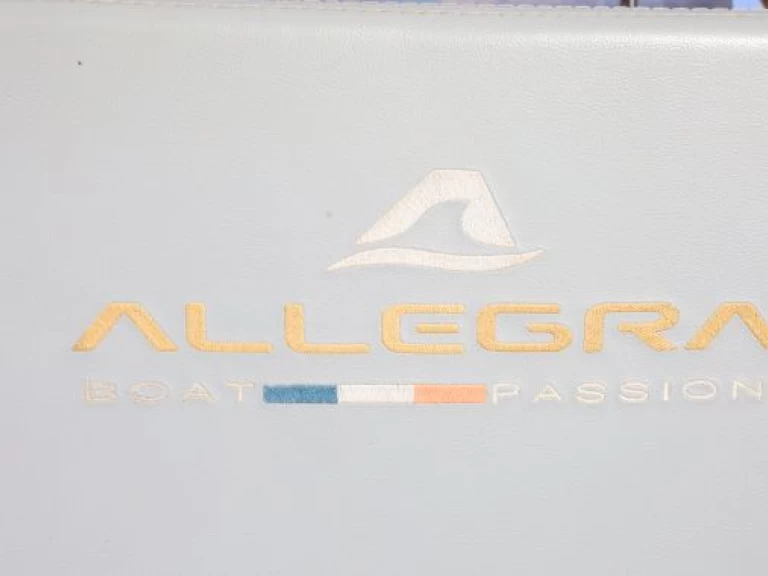 Allegra 21 charter bareboat eller skeppad i Vietri sul Mare