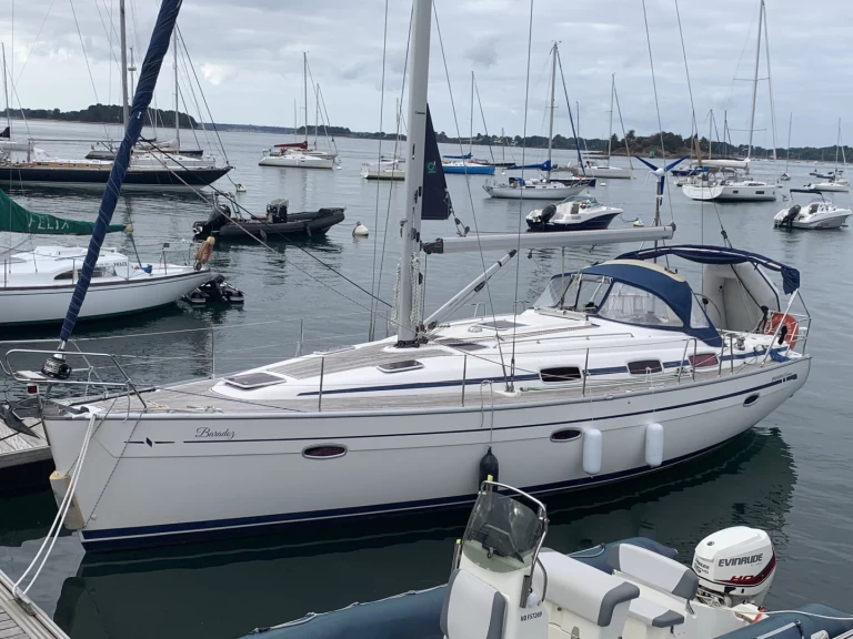 Hyr en Bavaria Bavaria 39 Cruiser Locmiquélic 