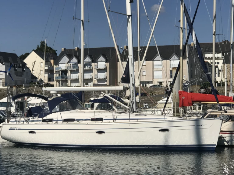 Yacht charter Locmiquélic billig Bavaria 39 Cruiser