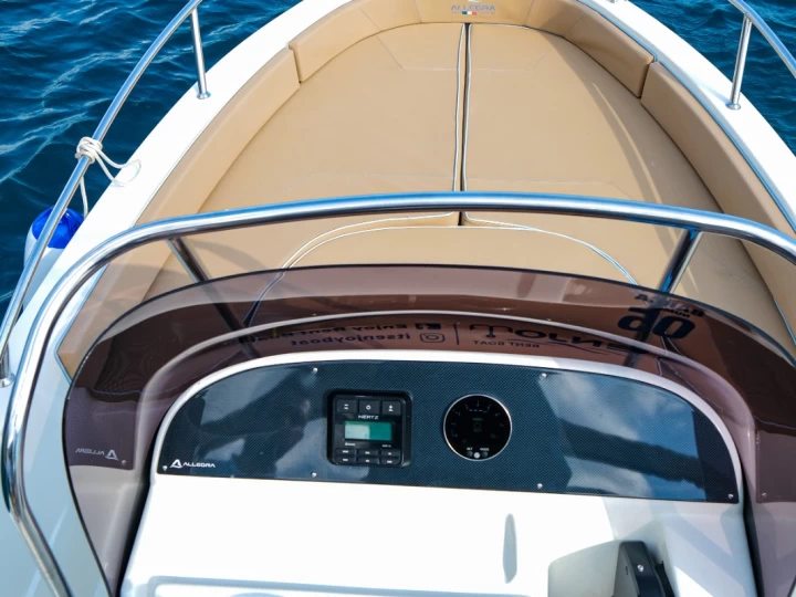 Allegra Boats All 19 Open charter bareboat eller skeppad i Cetara