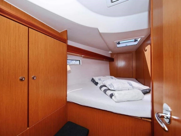 Uthyrning Segelbåt  Bavaria med en båtlicens 