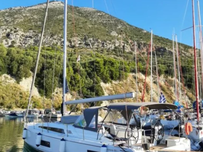 Uthyrning Segelbåt  Bénéteau med en båtlicens 
