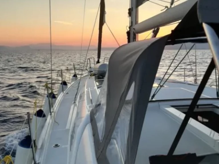 Hyr en Bénéteau Oceanis 46.1 Lefkáda 