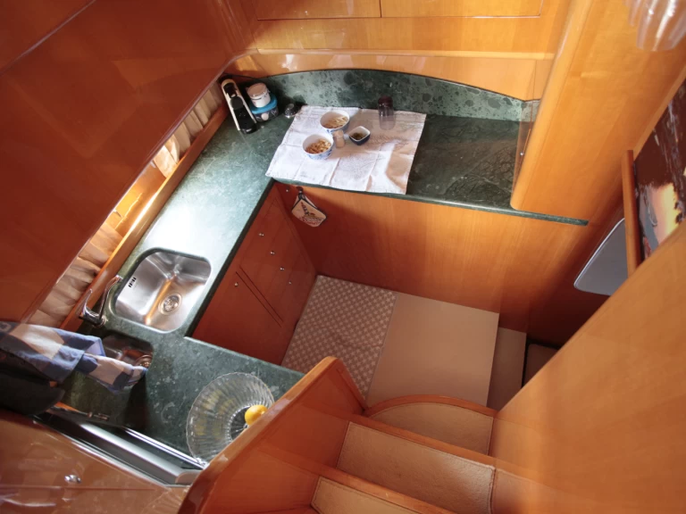 Båtuthyrning Uniesse 55My Fly i Salivoli på Samboat 