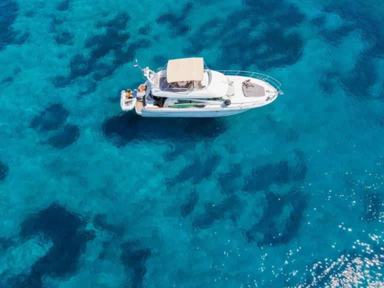 Hyra Motorbåt  med eller utan skeppare Jeanneau Korčula (City) 