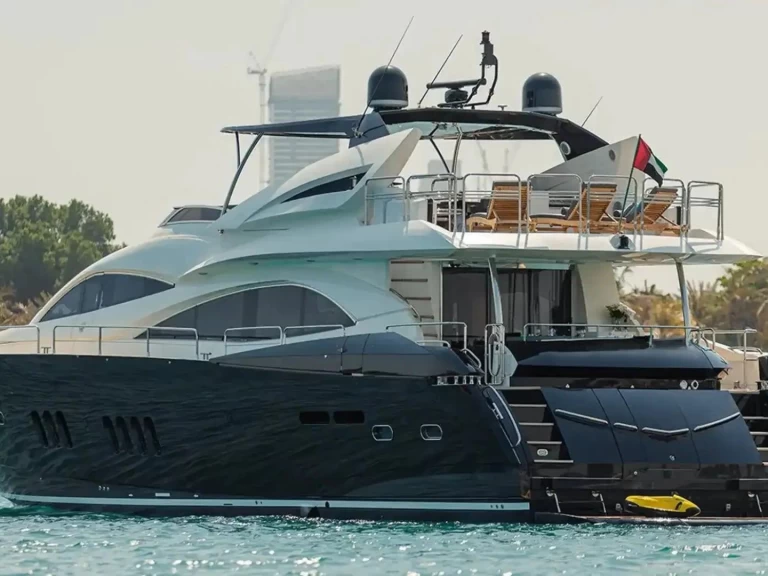 Uthyrning Lyx yacht i Dubai Marina - Sunseeker Yacht 90