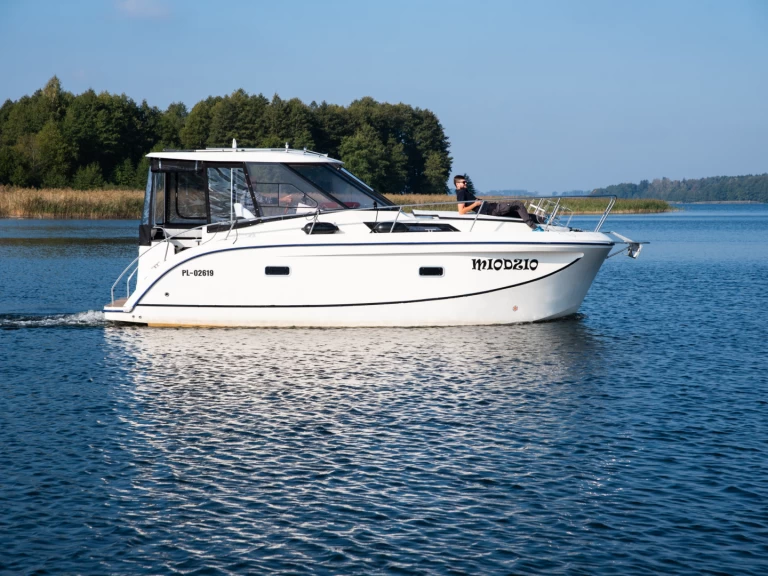 Uthyrning Kanalbåt i Ogonki - Futura 860