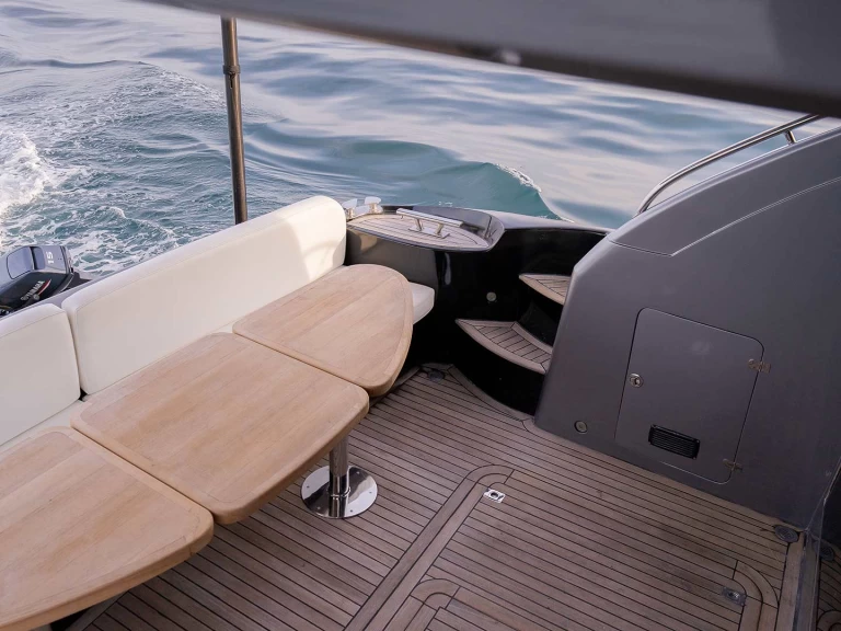 Båtuthyrning Azimut Azimut 55 i Phuket (City) på Samboat 